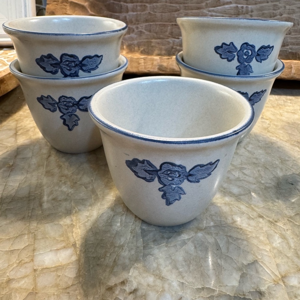 Pfaltzgraff White and Blue Floral Serveware Collection - Picture 8 of 11